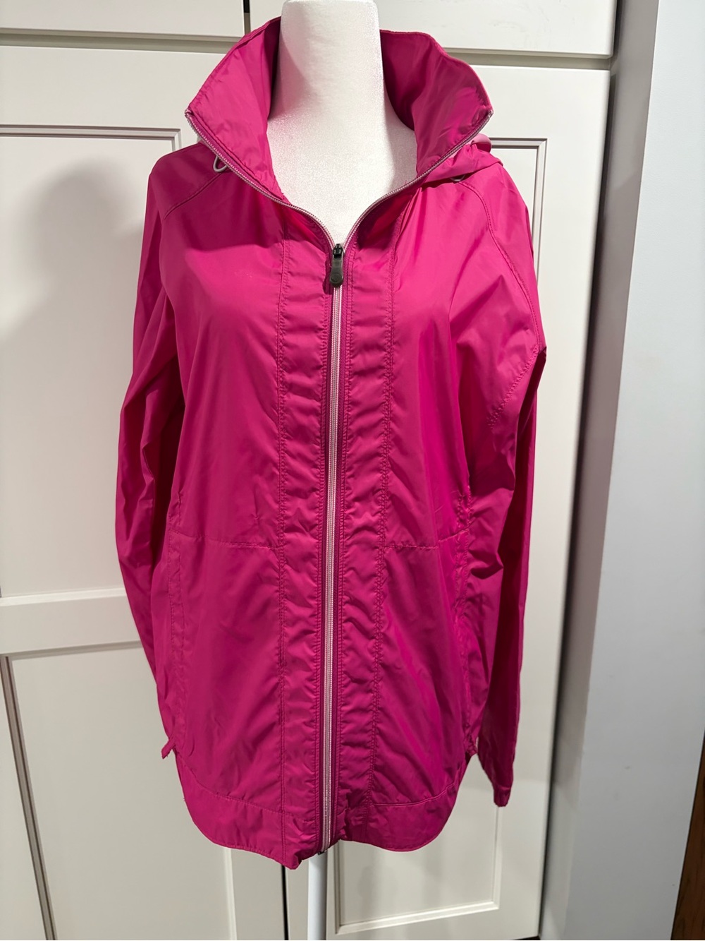 Columbia Women's Hot Pink Lightweight Zip Jacket